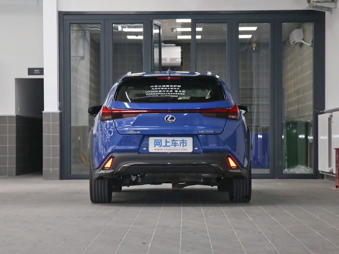 雷克薩斯  260h F SPORT版 正后