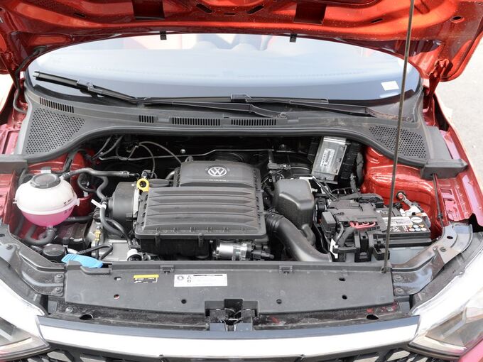 一汽大众  1.5L 发动机舱