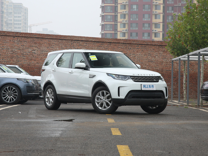 路虎  3.0 SC V6 右前正45度