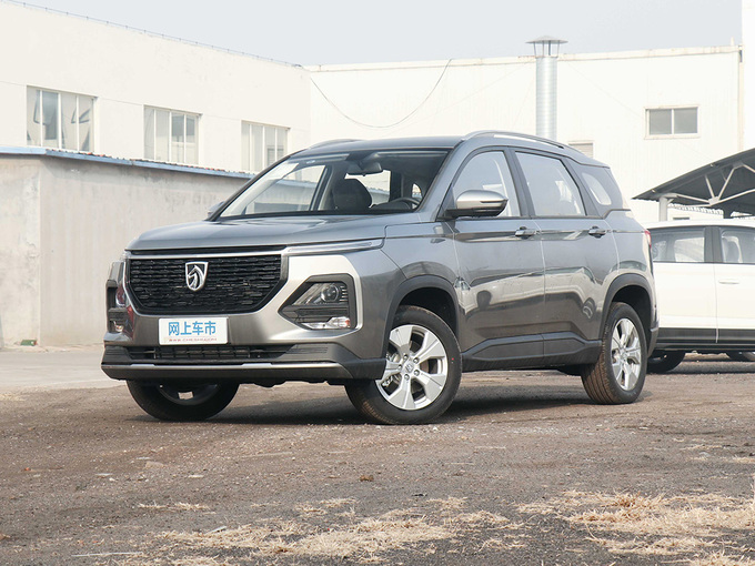 宝骏汽车  1.5T 手动舒适型 左前正45度