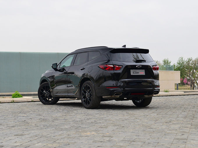 雪佛兰 RS 650T 左后正45度