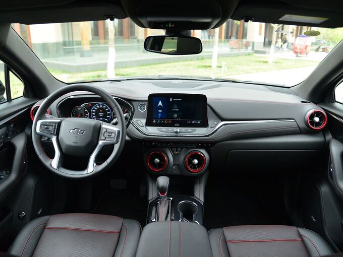 雪佛兰  RS 650T 大中控全景