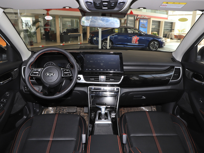 东风悦达起亚  1.5L 大中控全景