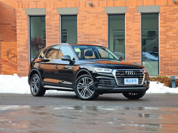一汽奥迪  45 TFSI 左前正45度
