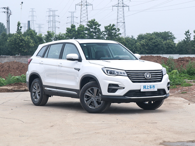 长安汽车  280T 手动精英型 右前正45度