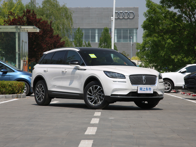 长安林肯 2.0T 右前正45度