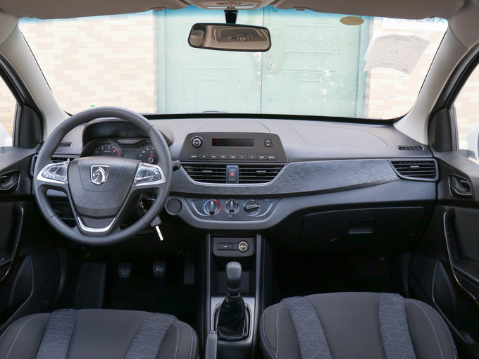 宝骏汽车  1.2L 大中控全景