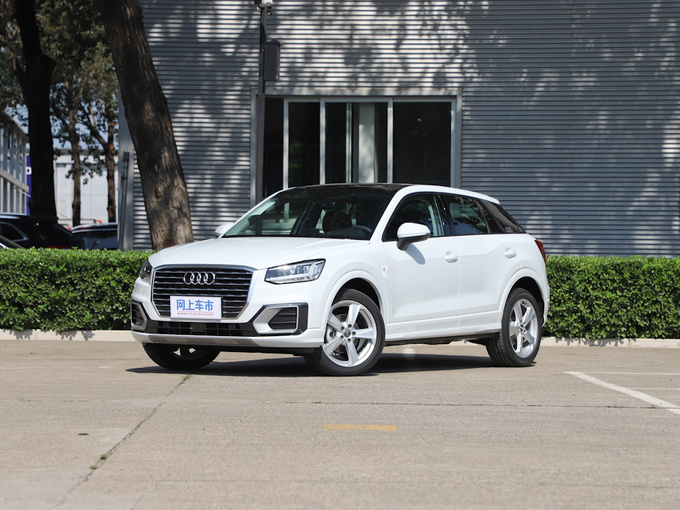 一汽奥迪  35TFSI 左前正45度