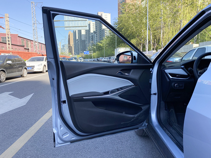 雪佛兰   左前门板