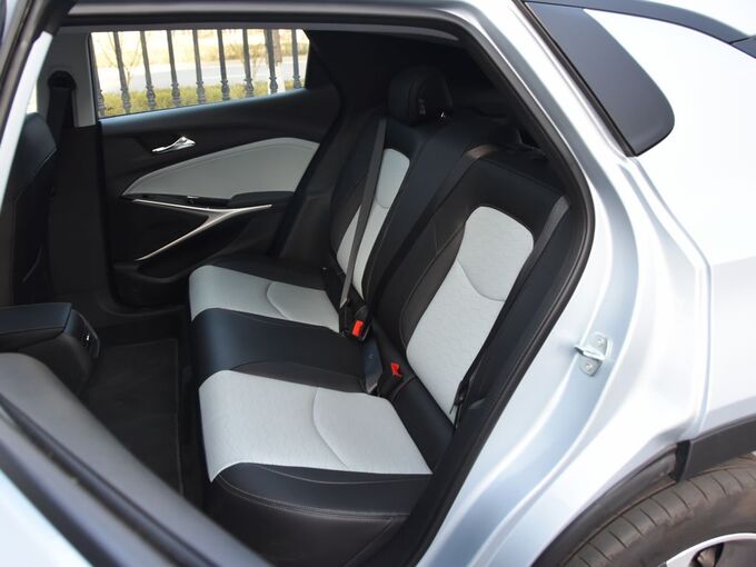 雪佛兰   第二排座椅