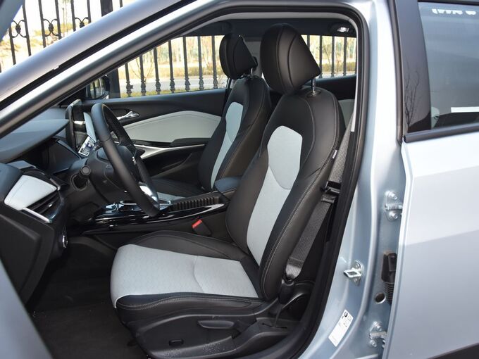 雪佛兰   前排座椅