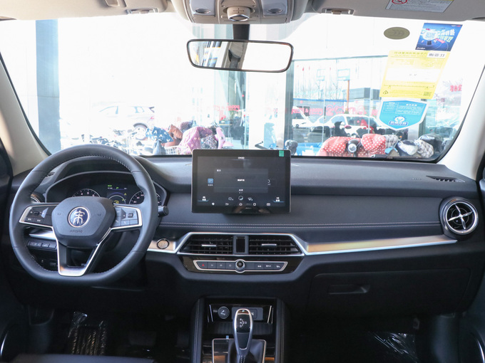 比亚迪  经典版 1.5T 大中控全景