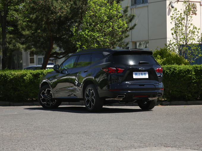 雪佛兰  RS 650T 左后正45度