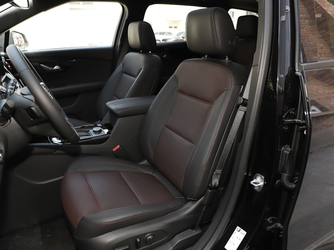 雪佛兰  RS 650T 前排座椅