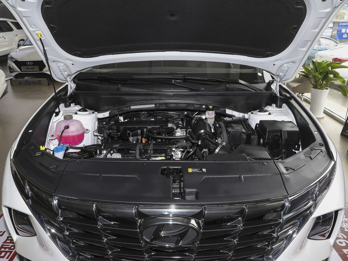 北京现代  第五代 途胜L 1.5T LUX尊贵版  发动机舱