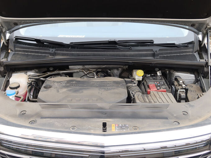 上汽荣威  400TGI 发动机舱