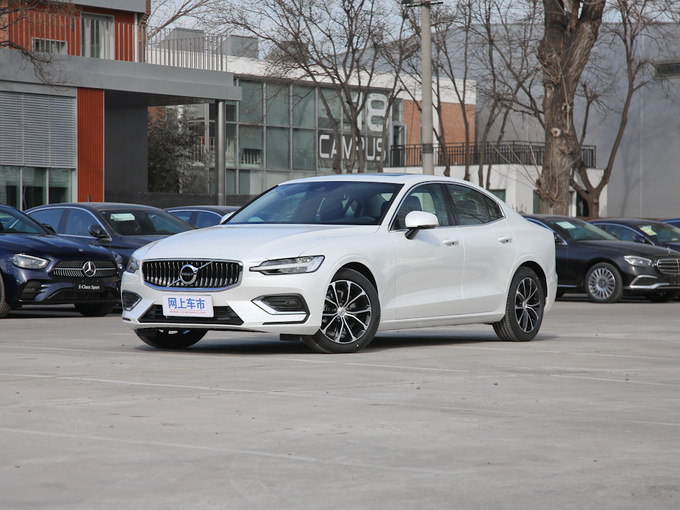 沃尔沃亚太  T4 左前正45度