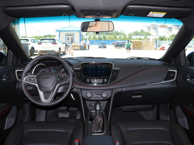 雪佛兰（国产）  轻混 RS 330T 自动畅快版 大中控全景