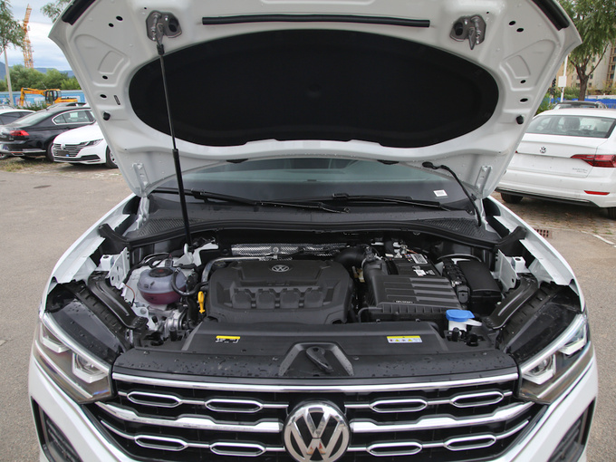 一汽-大众  330TSI 发动机舱