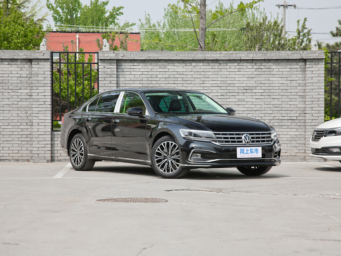 上汽大众  380TSI 右前正45度