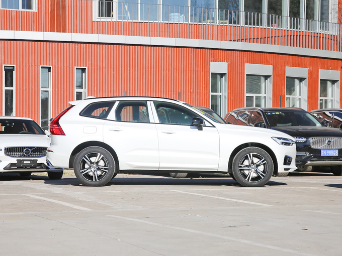 沃尔沃亚太 T5 正右侧