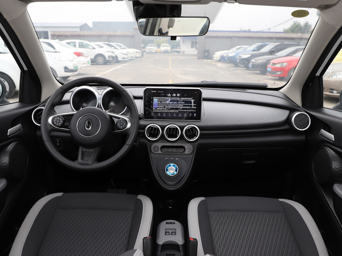 长城汽车  351km 大中控全景