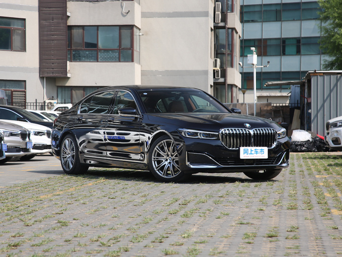 宝马(进口)  改款 740Li xDrive 行政型 右前正45度
