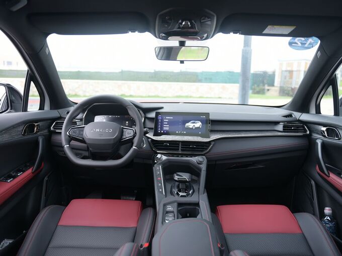 领克  1.5T 大中控全景