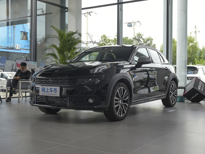 领克  2.0T 自动两驱耀 左前正45度