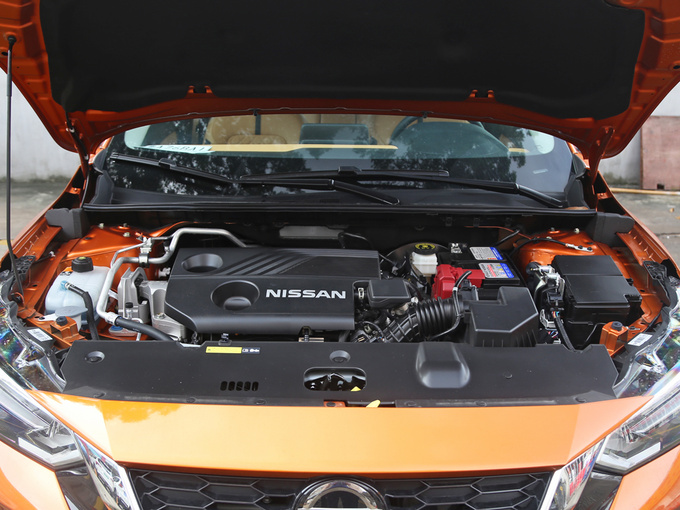 东风日产 1.6L TOP 发动机舱