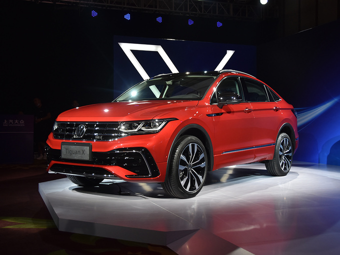 上汽大众  330TSI 左前正45度