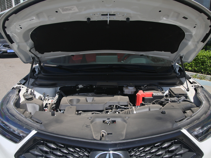 广汽讴歌  2.0T 发动机舱