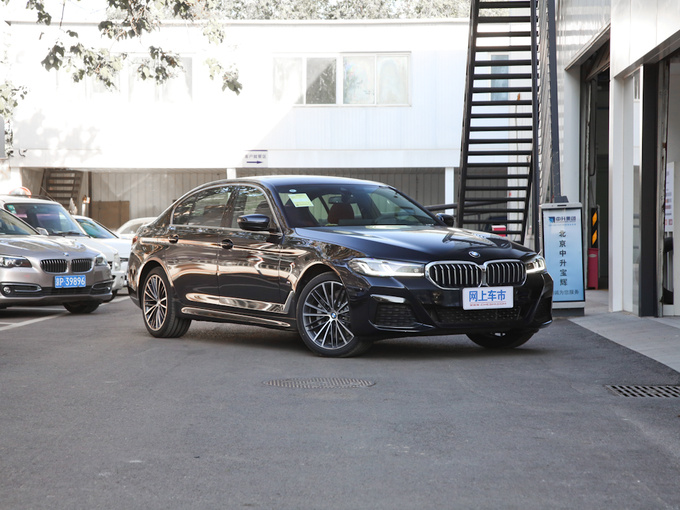 华晨宝马  530Li xDrive 右前正45度