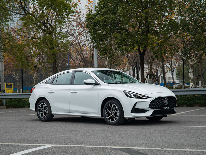 名爵  180DVVT 右前正45度