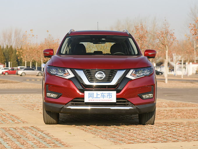 东风日产  2.5L CVT 4WD XL 正前