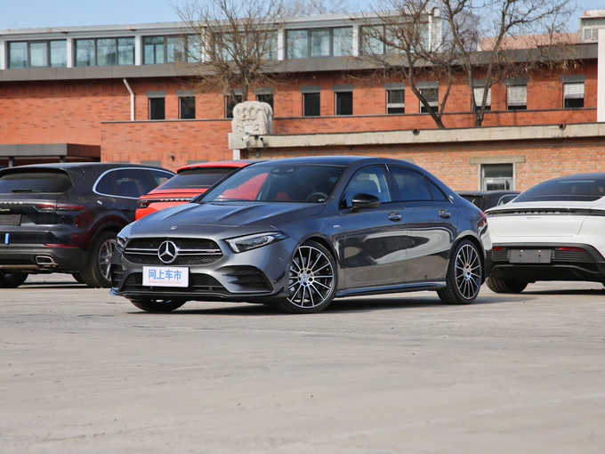 北京奔驰  AMG A 35 L 左前正45度