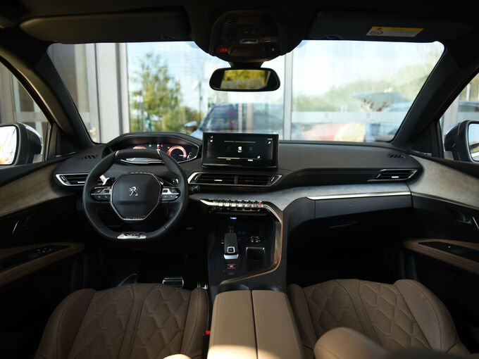 东风标致  1.8T基本型 大中控全景