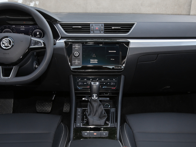 斯柯达（国产）  TSI330 中控台