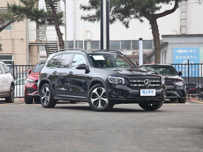 北京奔驰  GLB 200 右前正45度