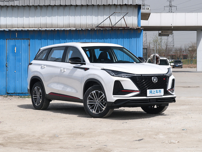 长安汽车  1.5T 右前正45度