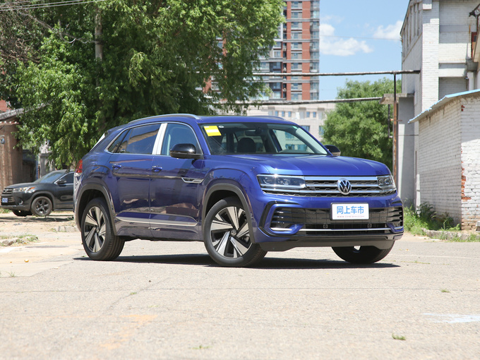 上汽大众  380TSI 右前正45度