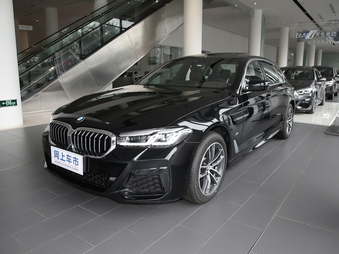 華晨寶馬  改款 525Li 左前正45度