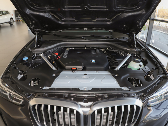 华晨宝马  xDrive25i
