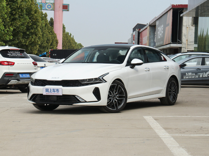 东风悦达起亚  380T GT-Line 左前正45度