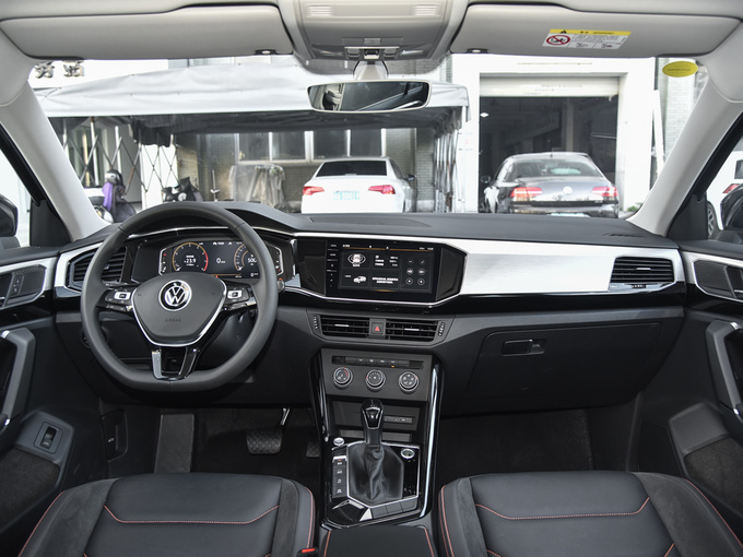 一汽-大众  330TSI 两驱3周年限量版 大中控全景