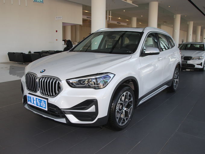 华晨宝马  sDrive20Li 左前正45度