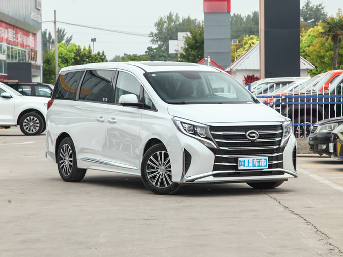 广汽传祺  领秀系列 390T 右前正45度