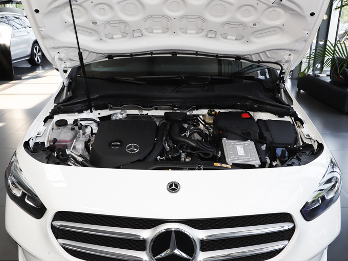 奔驰(进口)  改款 B 200 时尚型