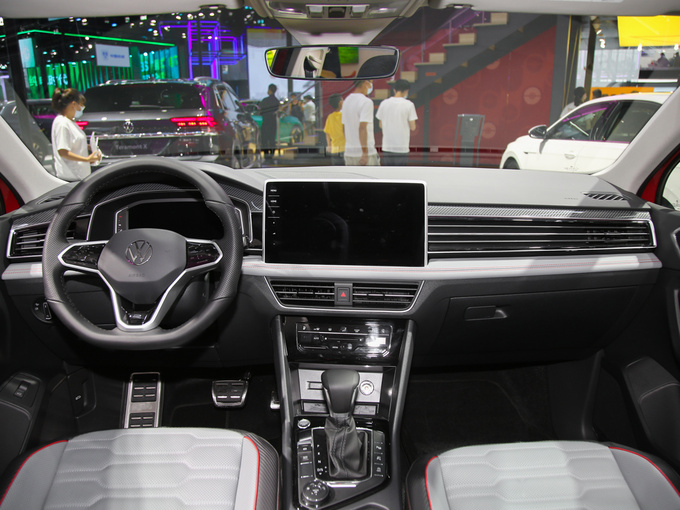 上汽大众  380TSI 大中控全景