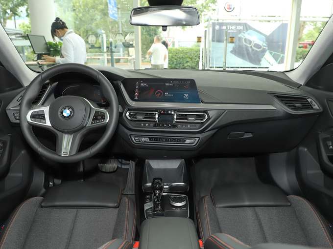 宝马(进口)  225i 四门轿跑车